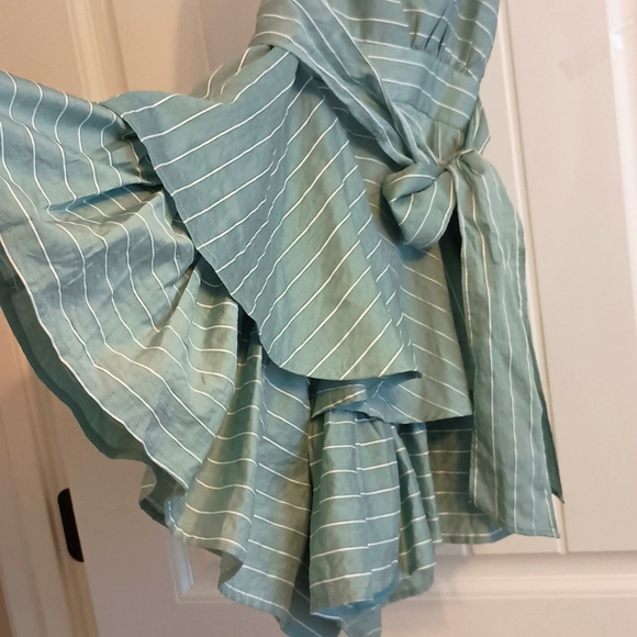 Balance Ruffle Romper - Picture 6 of 6